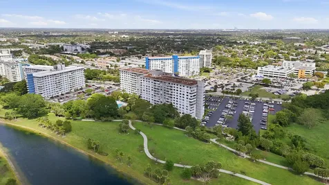 3800 Hillcrest Drive Hollywood FL 33021