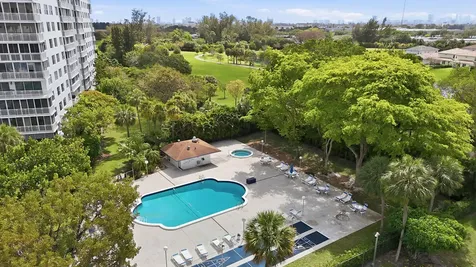 3800 Hillcrest Drive Hollywood FL 33021