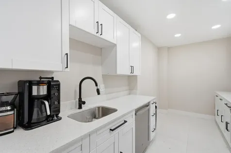 3800 Hillcrest Drive Hollywood FL 33021