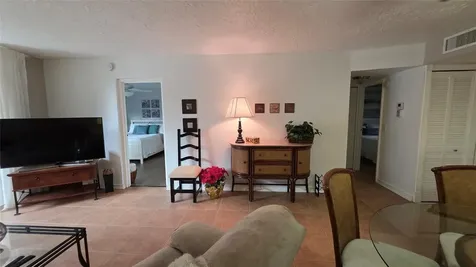 2801 Somerset Drive Lauderdale Lakes FL 33311