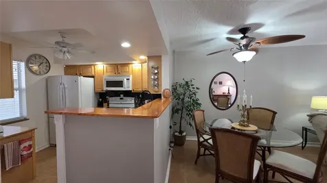 2801 Somerset Drive Lauderdale Lakes FL 33311