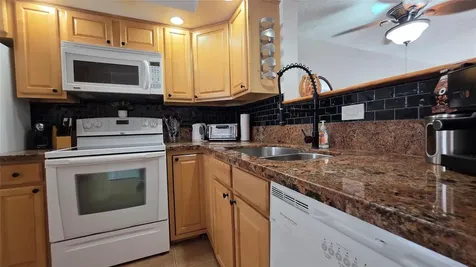 2801 Somerset Drive Lauderdale Lakes FL 33311