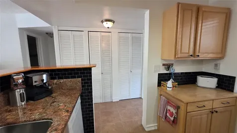 2801 Somerset Drive Lauderdale Lakes FL 33311