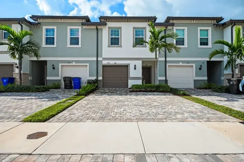 3248 Watercress Drive Lauderdale Lakes FL 33311