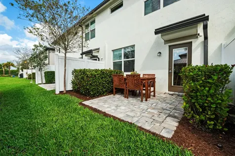 3248 Watercress Drive Lauderdale Lakes FL 33311