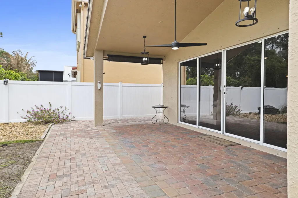 1884 SW Jamesport Drive Port St Lucie FL 34953