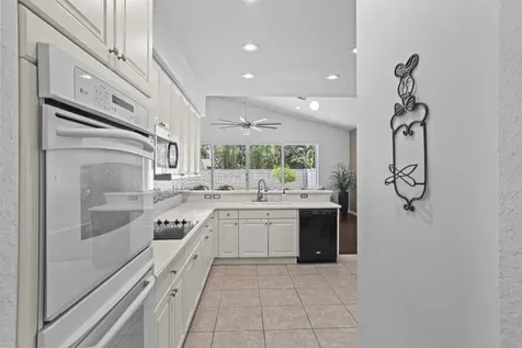 1884 SW Jamesport Drive Port St Lucie FL 34953