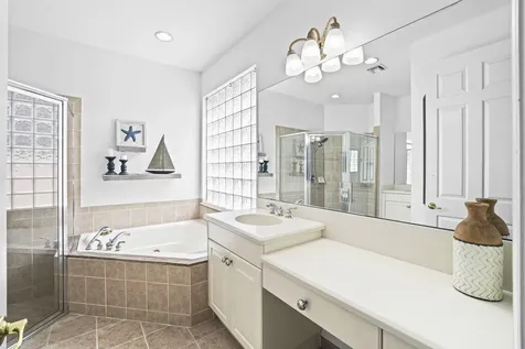 1884 SW Jamesport Drive Port St Lucie FL 34953