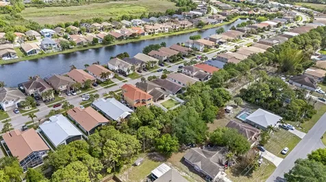 1884 SW Jamesport Drive Port St Lucie FL 34953
