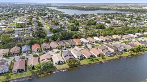 1884 SW Jamesport Drive Port St Lucie FL 34953