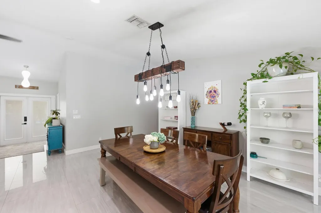 1537 NW 108th Way Coral Springs FL 33071