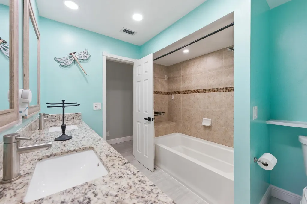 1537 NW 108th Way Coral Springs FL 33071