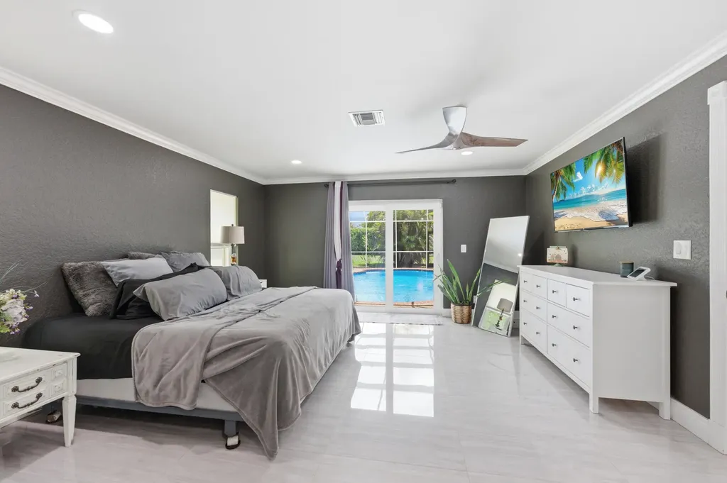 1537 NW 108th Way Coral Springs FL 33071