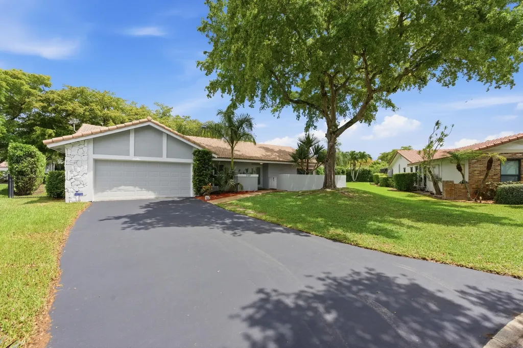 1537 NW 108th Way Coral Springs FL 33071