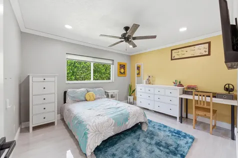 1537 NW 108th Way Coral Springs FL 33071