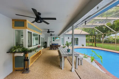 1537 NW 108th Way Coral Springs FL 33071