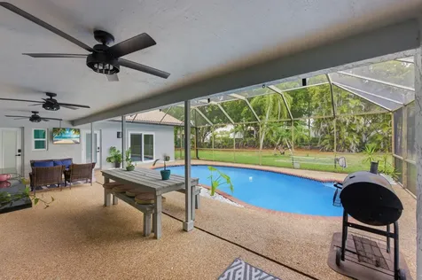 1537 NW 108th Way Coral Springs FL 33071