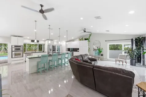 1537 NW 108th Way Coral Springs FL 33071