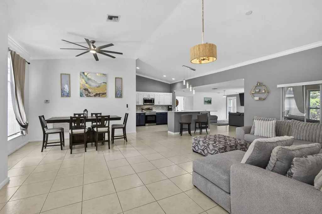 16931 N 78th Road Road N The Acreage FL 33470