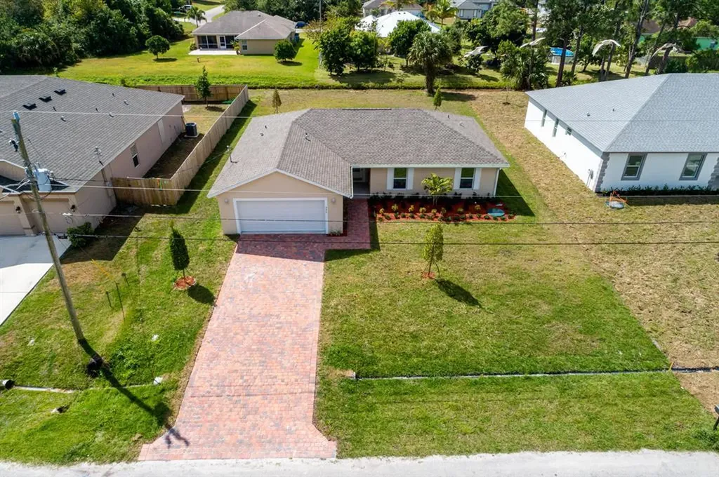 986 SW Romaine Lane Port St Lucie FL 34953