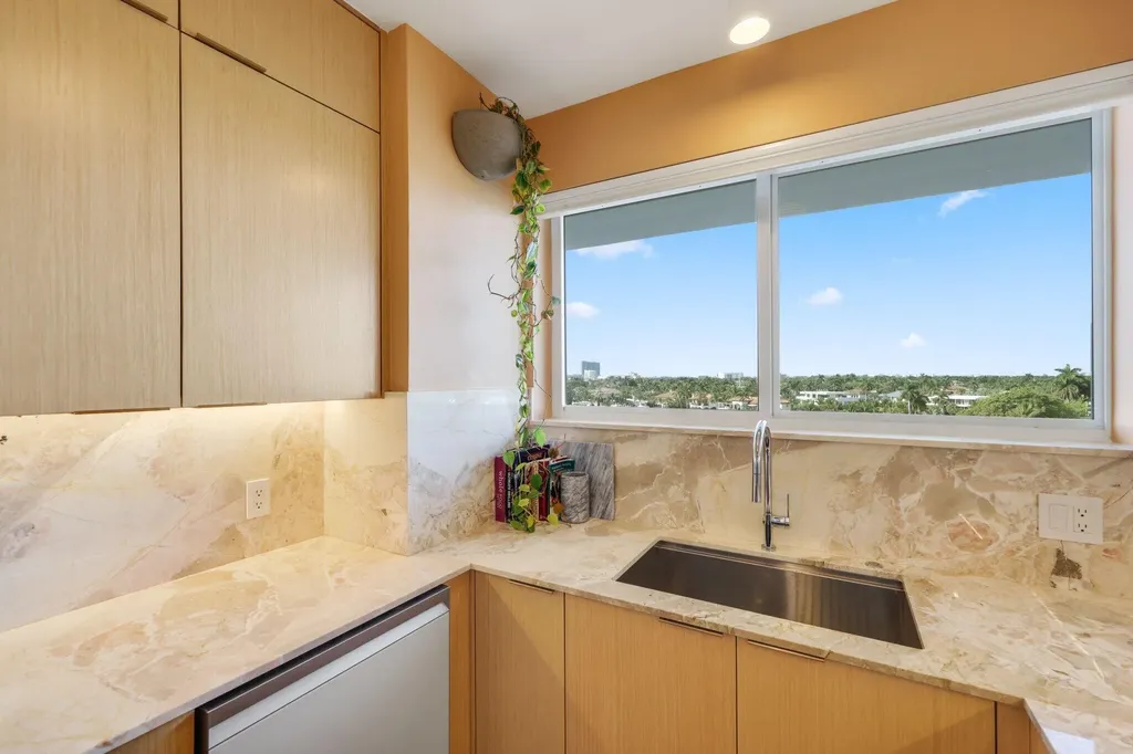 333 Sunset Drive Fort Lauderdale FL 33301