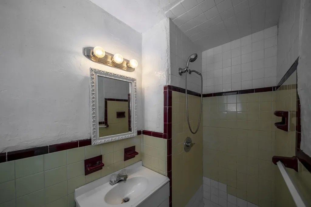 523 NE 2nd Avenue Fort Lauderdale FL 33301