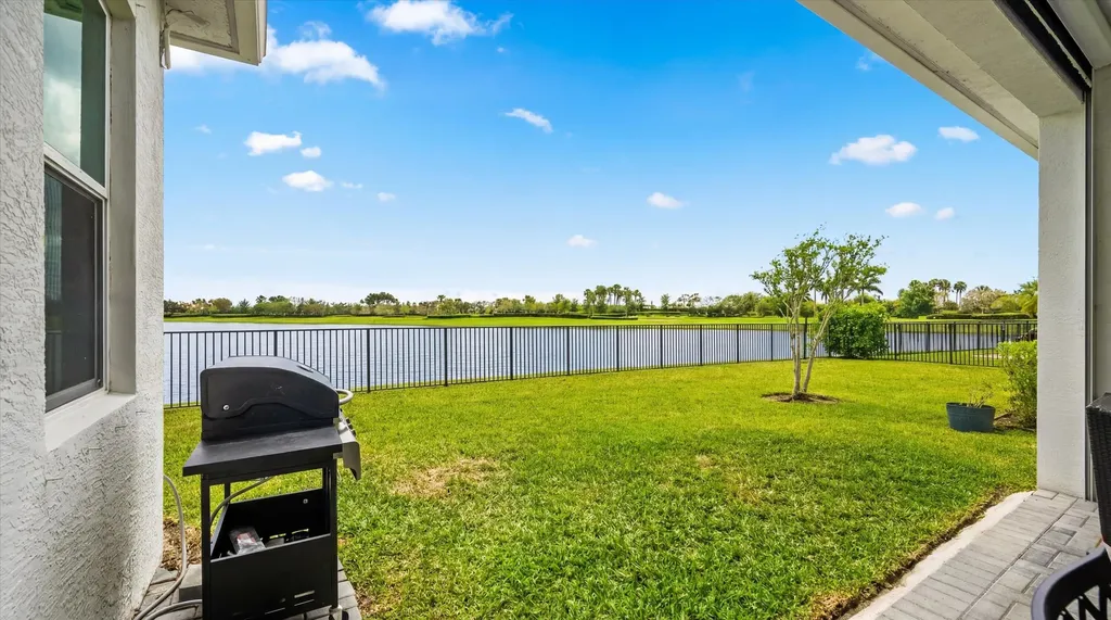 15962 Whippoorwill Circle Westlake FL 33470