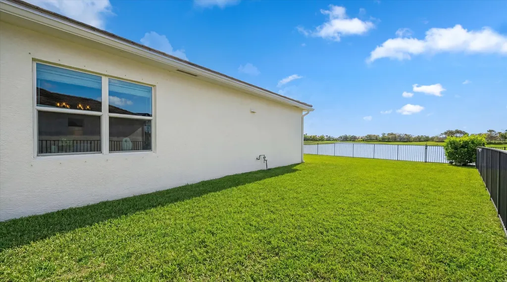 15962 Whippoorwill Circle Westlake FL 33470