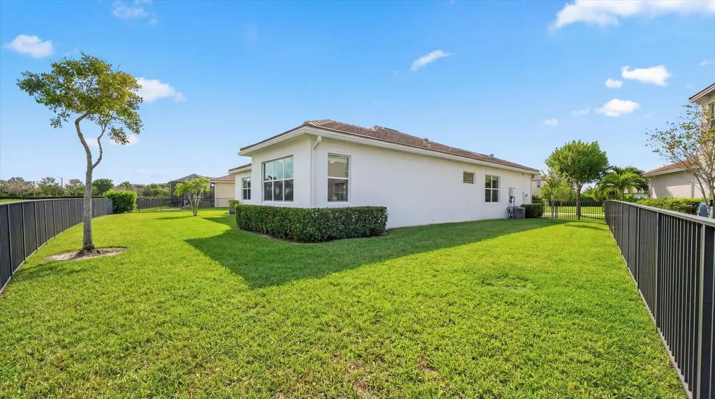 15962 Whippoorwill Circle Westlake FL 33470