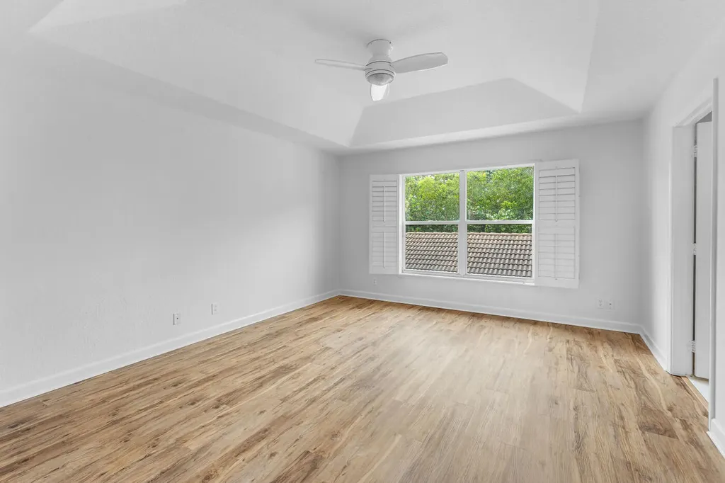 8058 Murano Circle Palm Beach Gardens FL 33418
