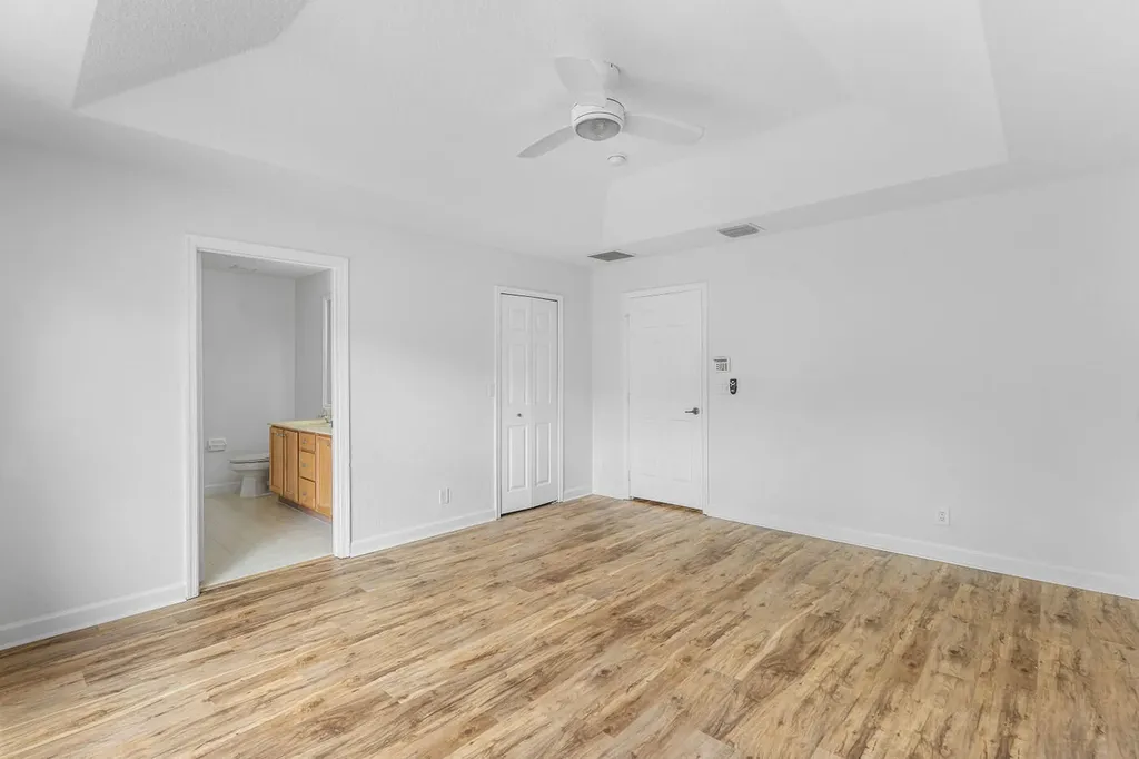 8058 Murano Circle Palm Beach Gardens FL 33418