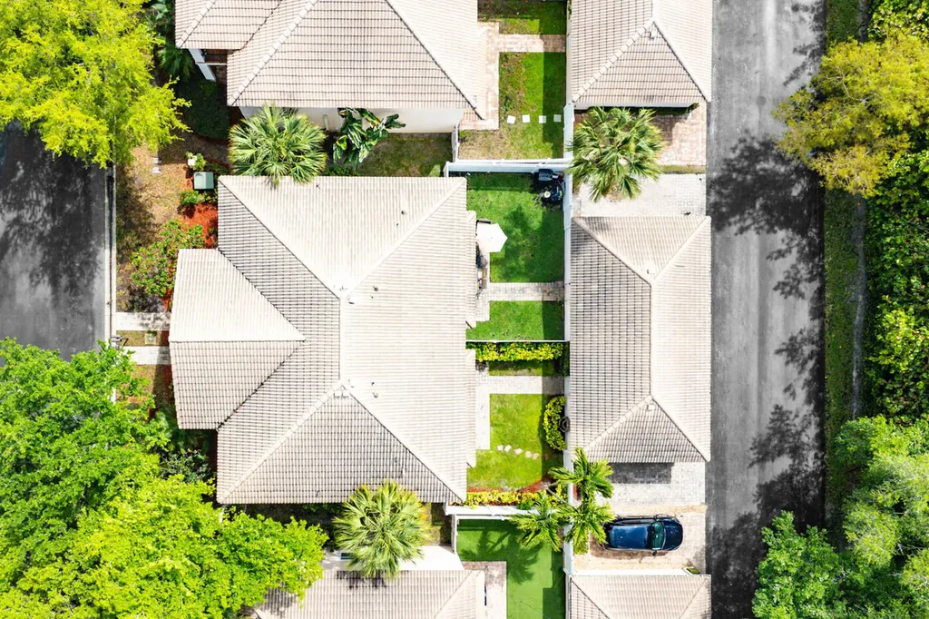 8058 Murano Circle Palm Beach Gardens FL 33418