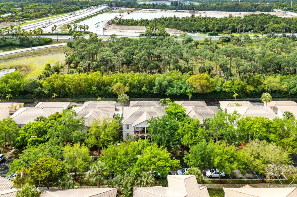 8058 Murano Circle Palm Beach Gardens FL 33418