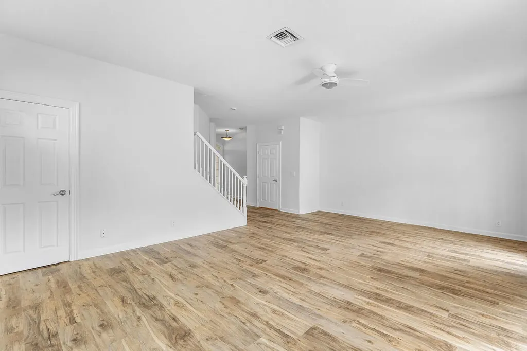 8058 Murano Circle Palm Beach Gardens FL 33418