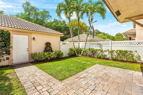 8058 Murano Circle Palm Beach Gardens FL 33418