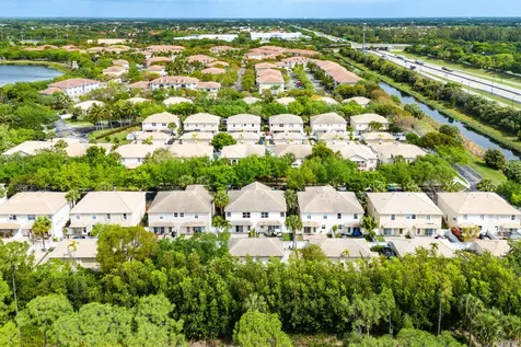 8058 Murano Circle Palm Beach Gardens FL 33418