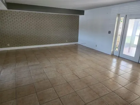 2619 NW 47th Lane Lauderdale Lakes FL 33313