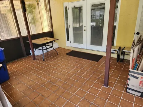 2619 NW 47th Lane Lauderdale Lakes FL 33313