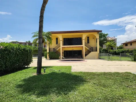 2619 NW 47th Lane Lauderdale Lakes FL 33313