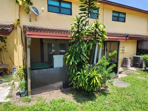 2619 NW 47th Lane Lauderdale Lakes FL 33313