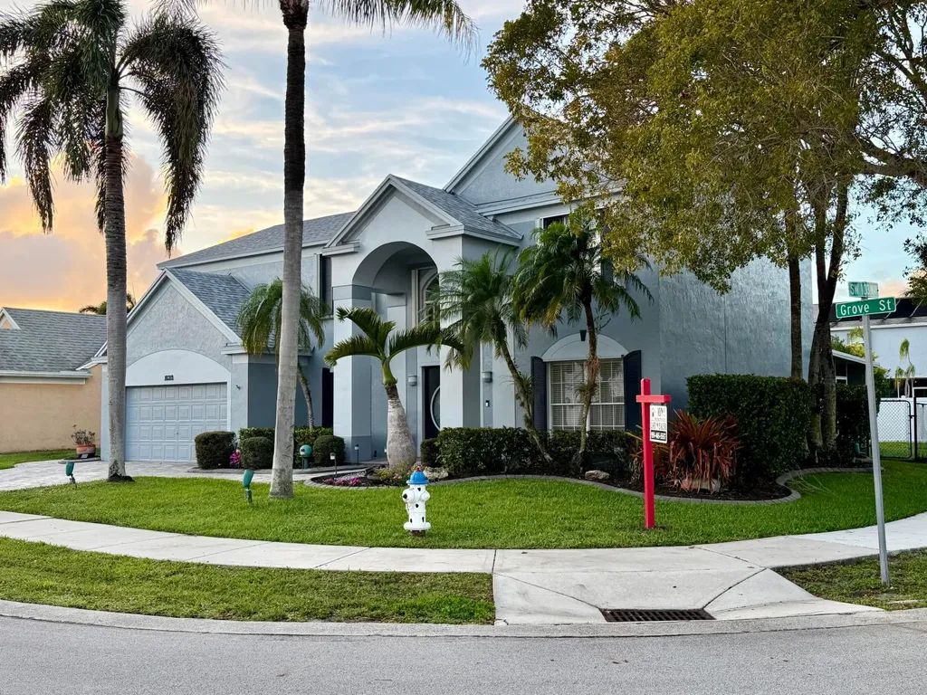 10319 Grove Street Cooper City FL 33328