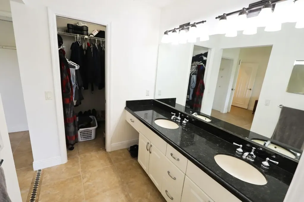 5667 Cameo Drive N Boca Raton FL 33433