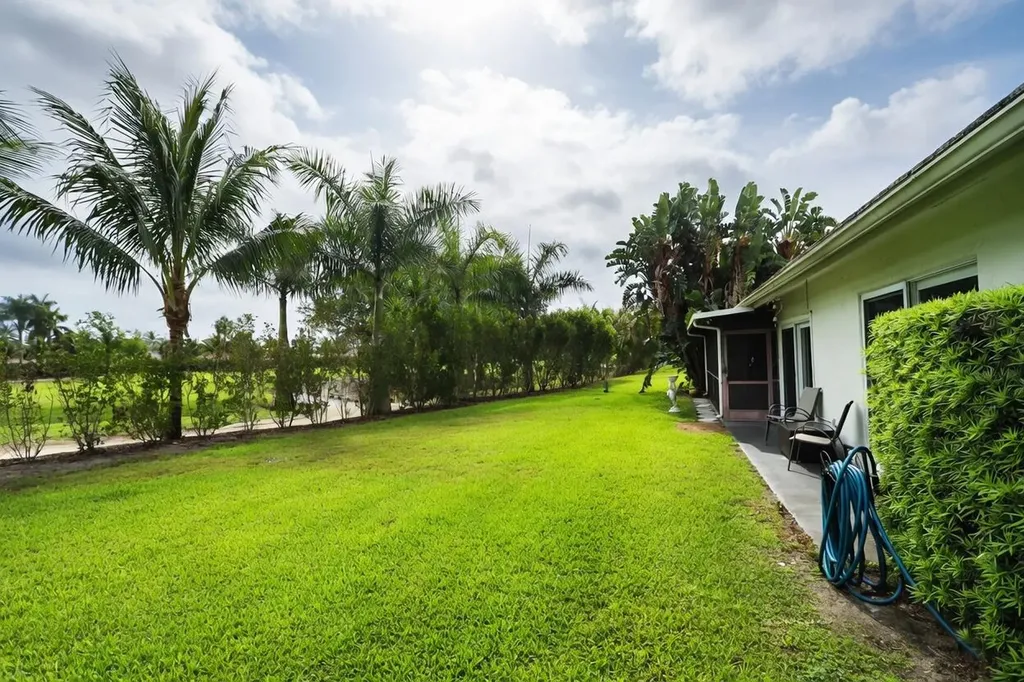 5667 Cameo Drive N Boca Raton FL 33433