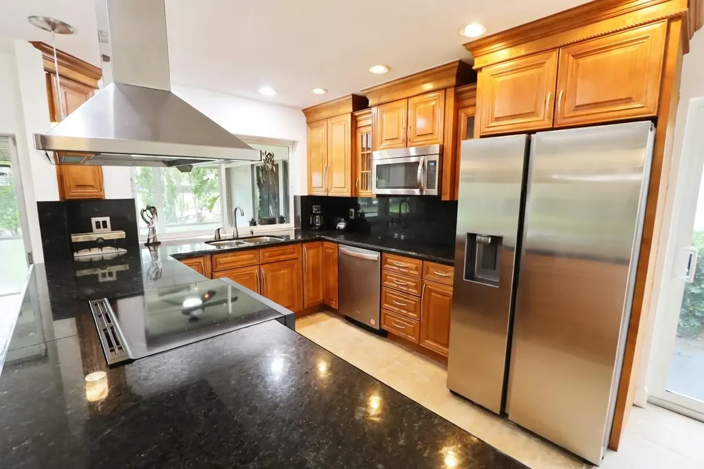 5667 Cameo Drive N Boca Raton FL 33433