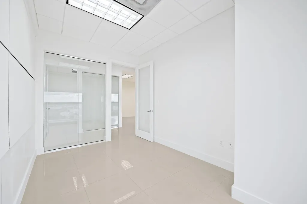 175 SW 7th Street Miami FL 33130