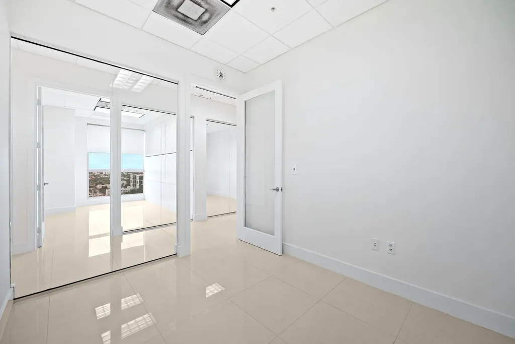 175 SW 7th Street Miami FL 33130