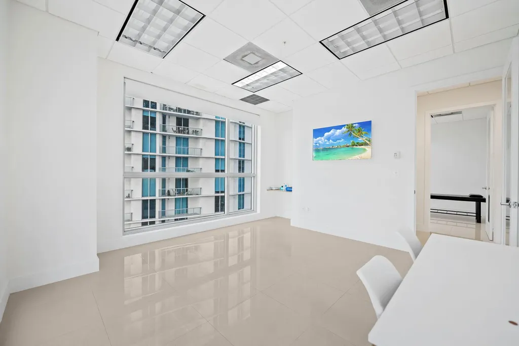 175 SW 7th Street Miami FL 33130