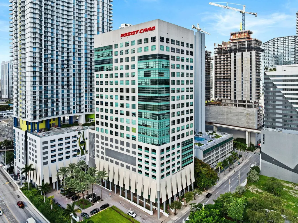 175 SW 7th Street Miami FL 33130