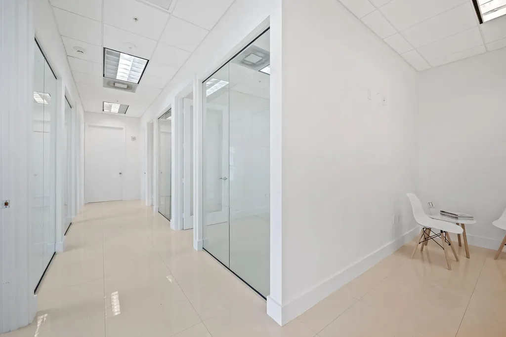 175 SW 7th Street Miami FL 33130
