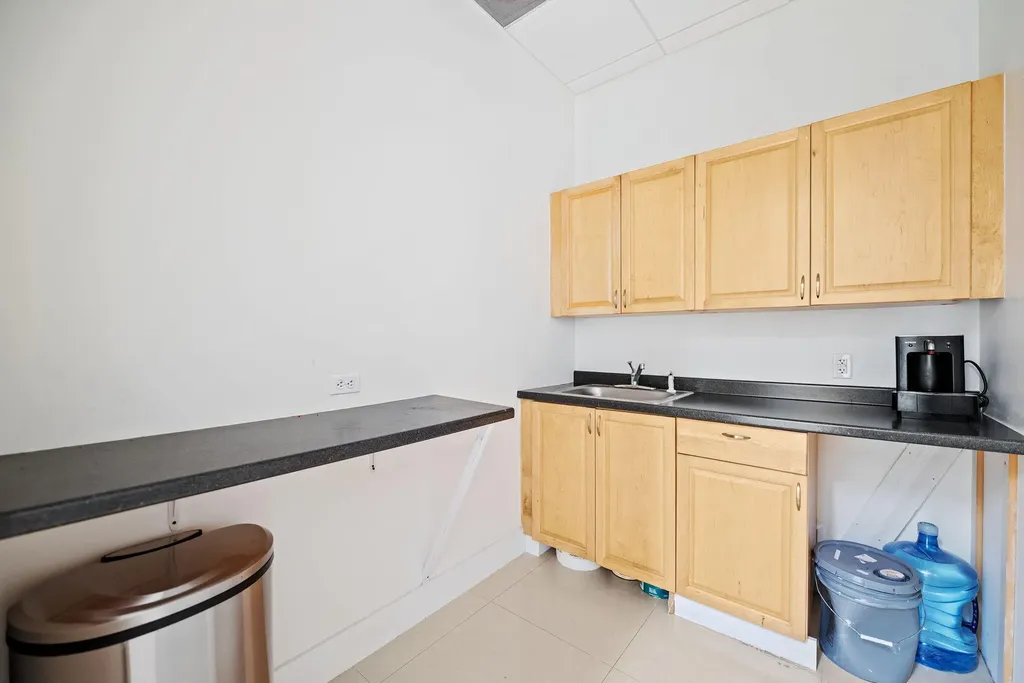 175 SW 7th Street Miami FL 33130